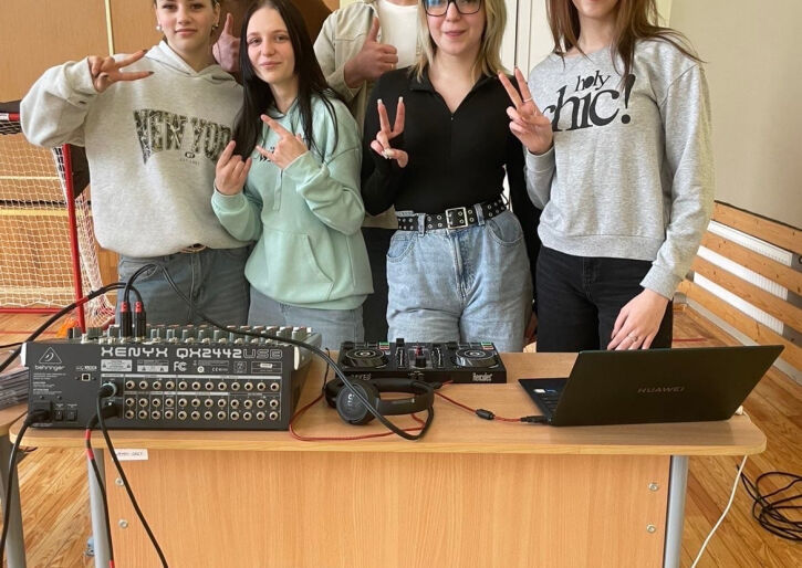 DJ meistarklase jauniešiem Sūnu pamatskolā
