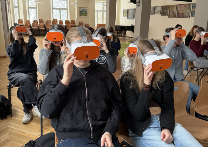 Virtuālās realitātes (VR) briļļu lietošanas apmācības Jēkabpils Valsts ģimnāzijā