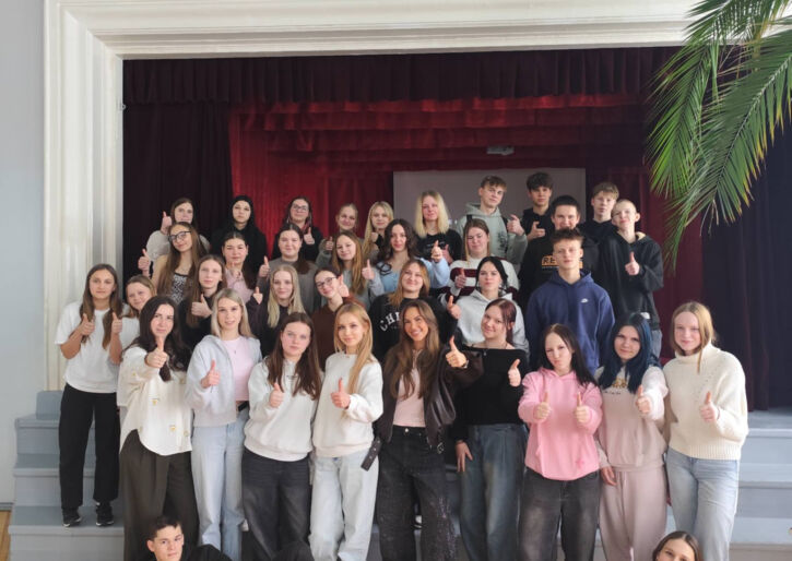 Tikšanās ar  influenceri Lāsmu Noviku Aknīstē