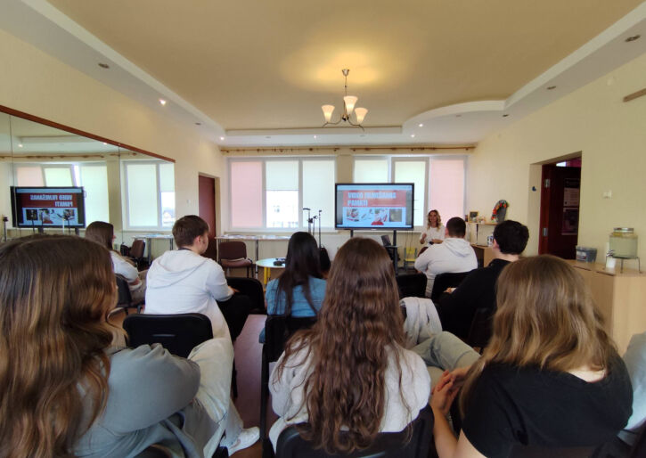 Apmācības digitālā satura veidošanai jauniešiem 