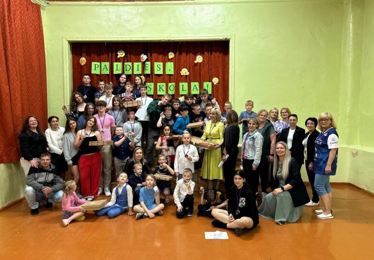 Jauniešu iniciatīvu projektu konkursa ietvaros īstenots projekts “Glow Night”