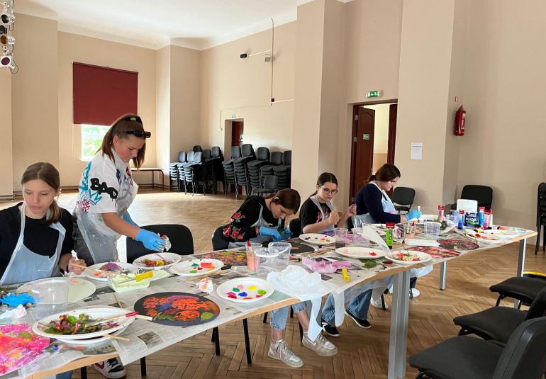 Noslēgusies projekta “Izzini sevi – Iepazīsti citus!” aktivitāte “Mākslas darbnīca”