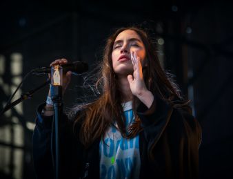 Līdz 4.04. aicina jaunatnes jomā aktīvus vokālistus pieteikties mācību kursam Madridē par muzikālās karjeras attīstīšanu