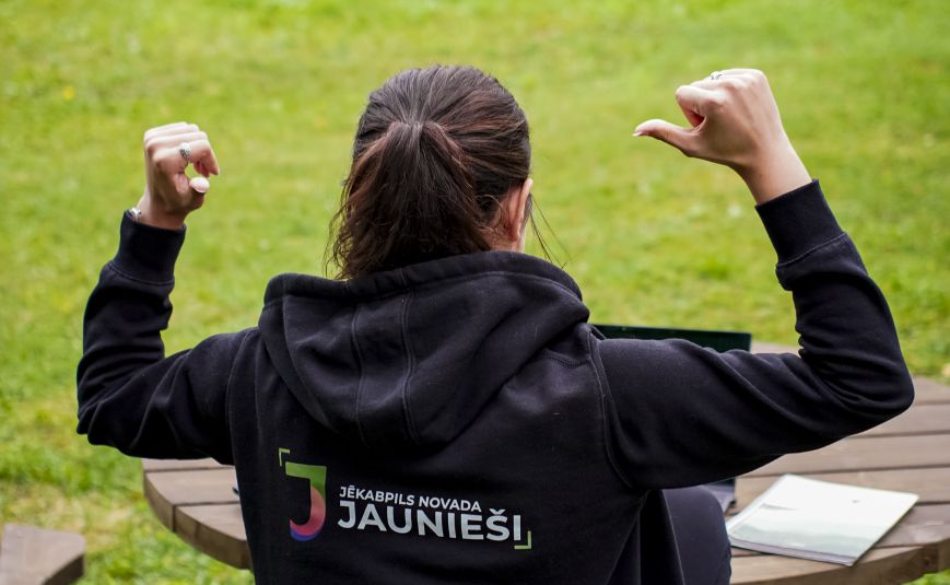 Aicinām jauniešus pievienoties Brīvprātīgā darba vēstnešu programmai