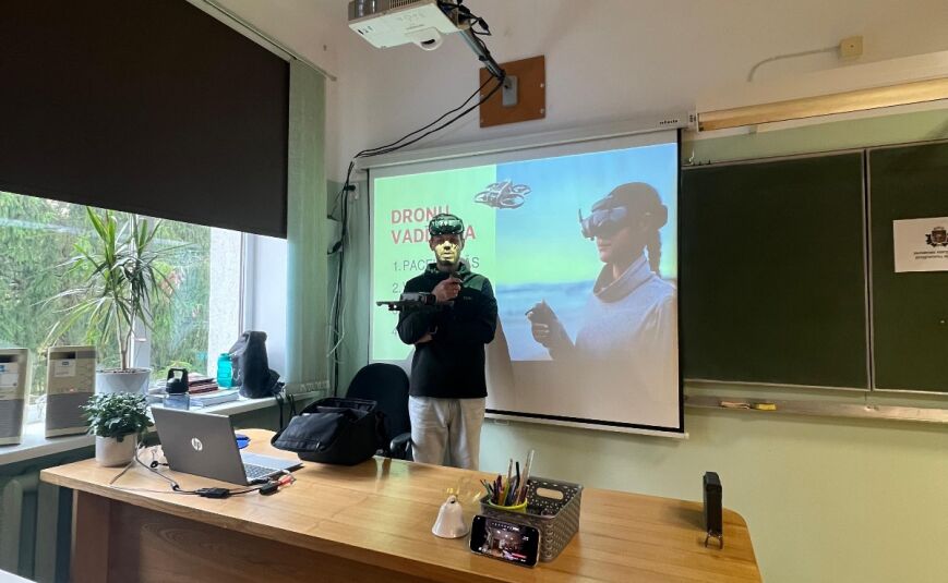 Digitālais lidojums – tikšanās ar dronu pilotu Jāni Ozolu Viesītē