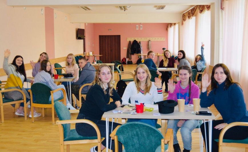 Jaunieši ar ideju fitnesa palīdzību ģenerē idejas Jēkabpils novada jauniešu mājaslapas saturam 